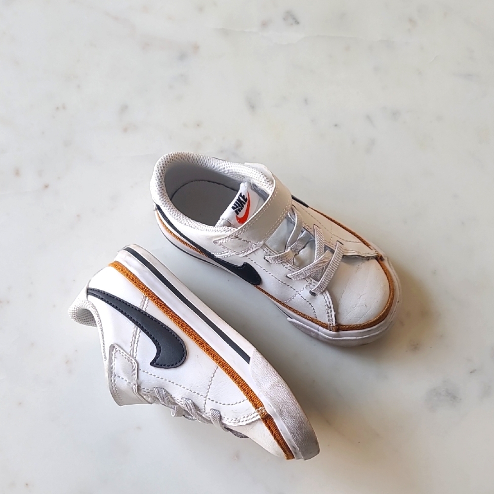 Nike Kids White and Black Sneakers 9c